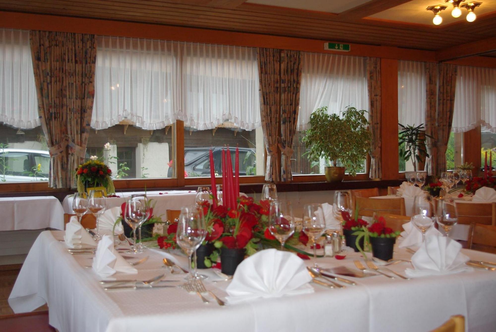 Hotel Adler Зигрисвил Екстериор снимка